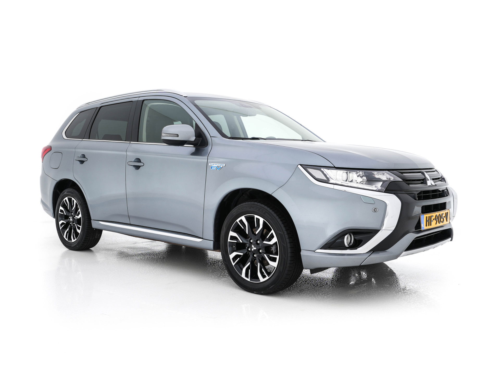 Mitsubishi Outlander 2.0 PHEV Executive Edition Aut.  *LEATHER-MICROFIBRE | ROCKFORD-AUDIO | NAVI-FULLMAP | KEYLESS | CAMERA | HEATED-COMFORTSEATS | ECC | SHIFT-PADDLES | PDC | CRUISE | PRIVACY-GLASS | 18''ALU *