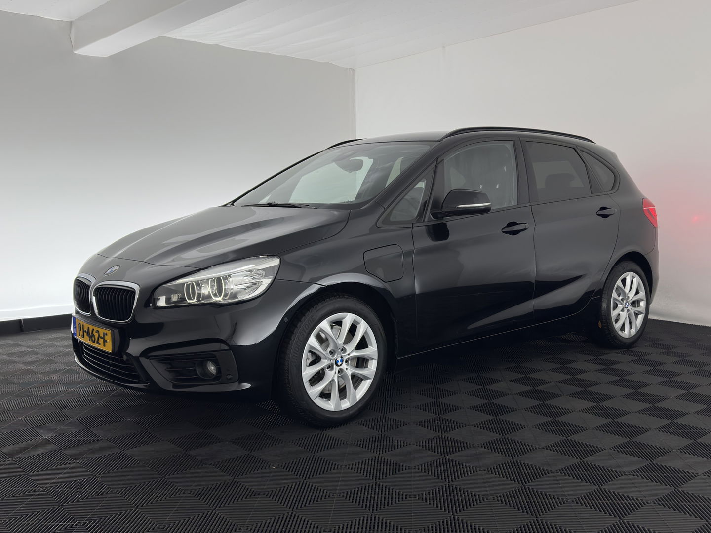 BMW 2 Serie Active Tourer 225xe iPerformance Executive Plug-In Aut. *LUXURY-LEATHER | FULL-LED | NAVI-FULLMAP | PRIVACY-GLASS | ECC | COMFORT-SEATS | PDC | CRUISE | 17''ALU*