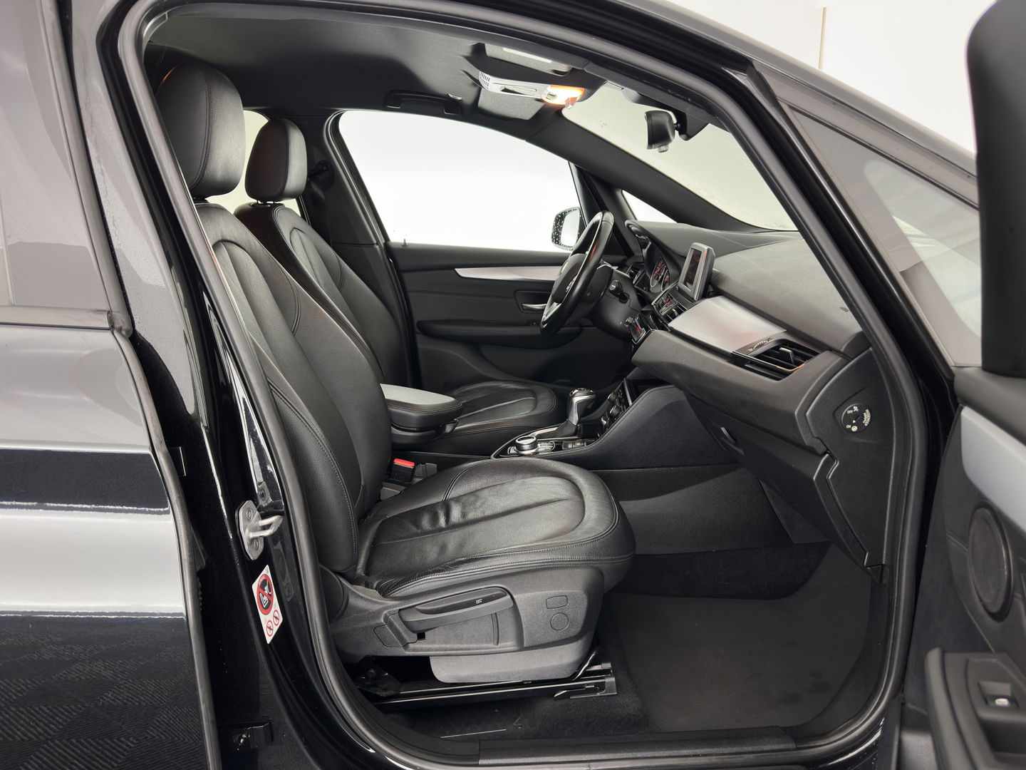 BMW 2 Serie Active Tourer 225xe iPerformance Executive Plug-In Aut. *LUXURY-LEATHER | FULL-LED | NAVI-FULLMAP | PRIVACY-GLASS | ECC | COMFORT-SEATS | PDC | CRUISE | 17''ALU*