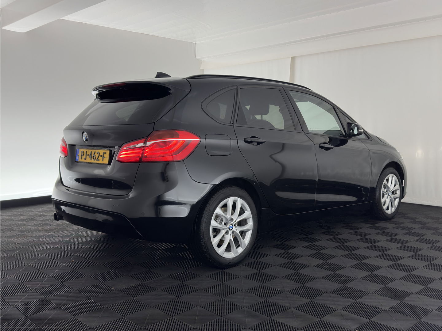 BMW 2 Serie Active Tourer 225xe iPerformance Executive Plug-In Aut. *LUXURY-LEATHER | FULL-LED | NAVI-FULLMAP | PRIVACY-GLASS | ECC | COMFORT-SEATS | PDC | CRUISE | 17''ALU*