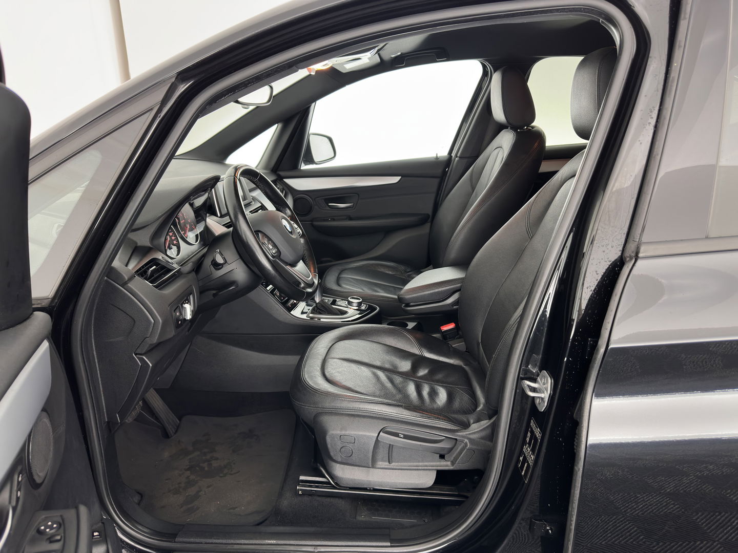 BMW 2 Serie Active Tourer 225xe iPerformance Executive Plug-In Aut. *LUXURY-LEATHER | FULL-LED | NAVI-FULLMAP | PRIVACY-GLASS | ECC | COMFORT-SEATS | PDC | CRUISE | 17''ALU*