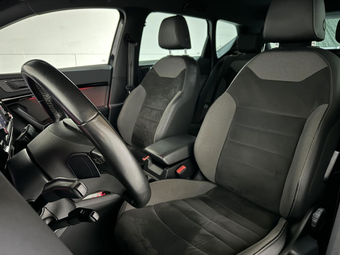 SEAT Ateca 1.5 TSI Xcellence ACC CarPlay DSG Camera Trekh. Stoelverwar.