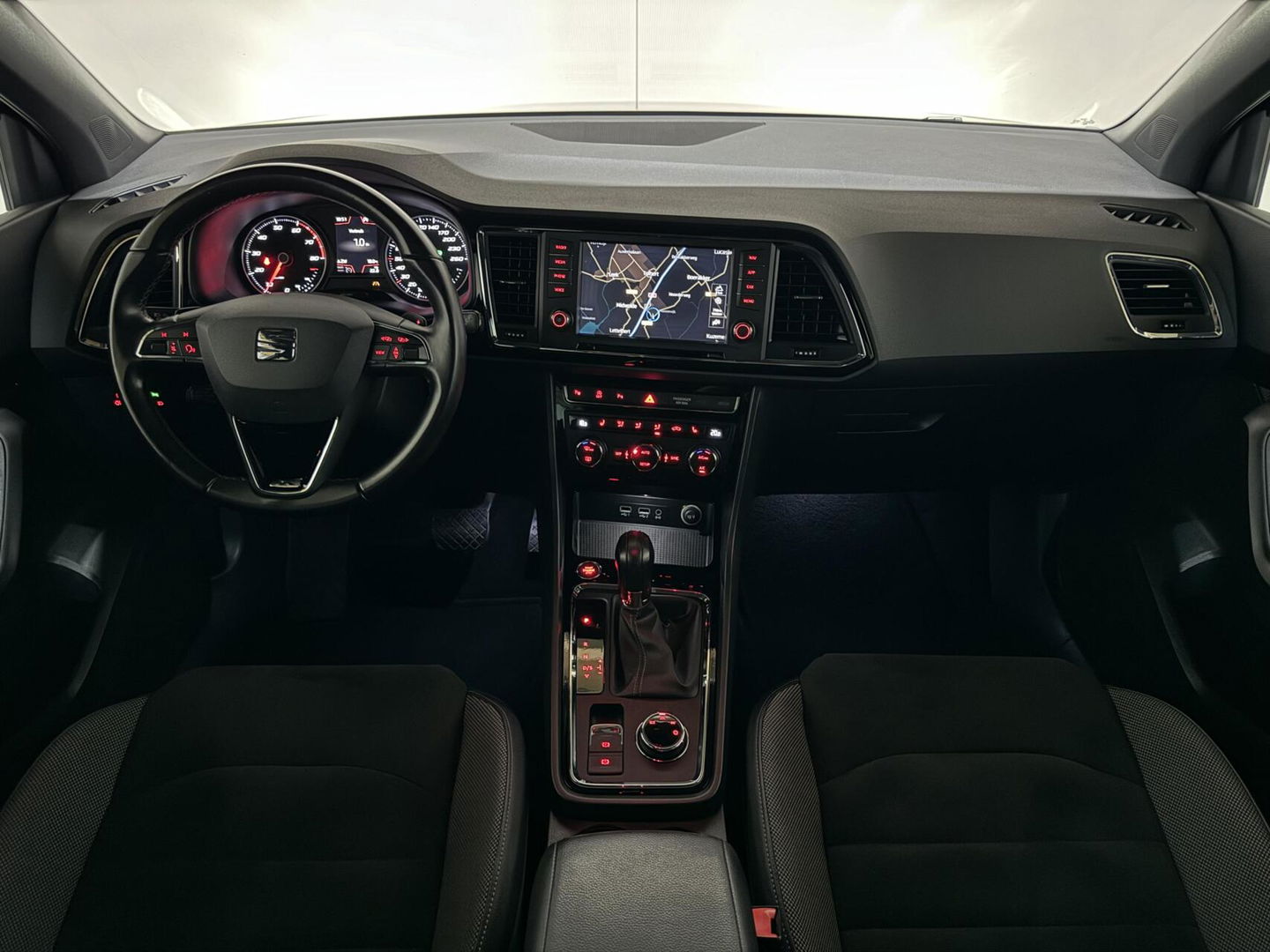 SEAT Ateca 1.5 TSI Xcellence ACC CarPlay DSG Camera Trekh. Stoelverwar.
