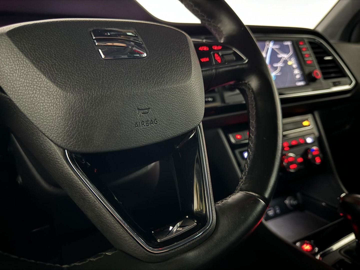 SEAT Ateca 1.5 TSI Xcellence ACC CarPlay DSG Camera Trekh. Stoelverwar.