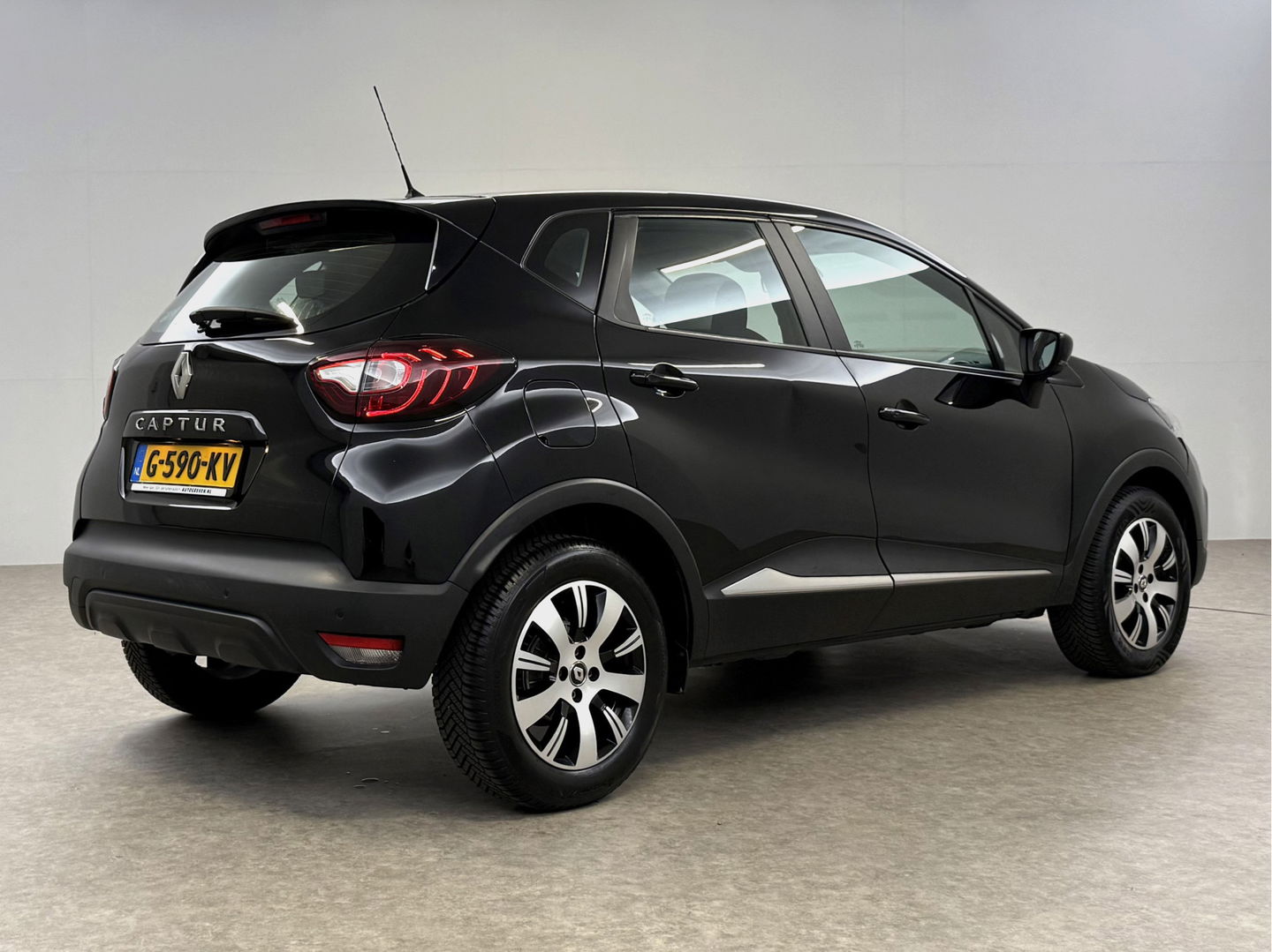 Renault Captur 0.9 TCe Limited | Cruise | LED | Parkeersens. | Clima