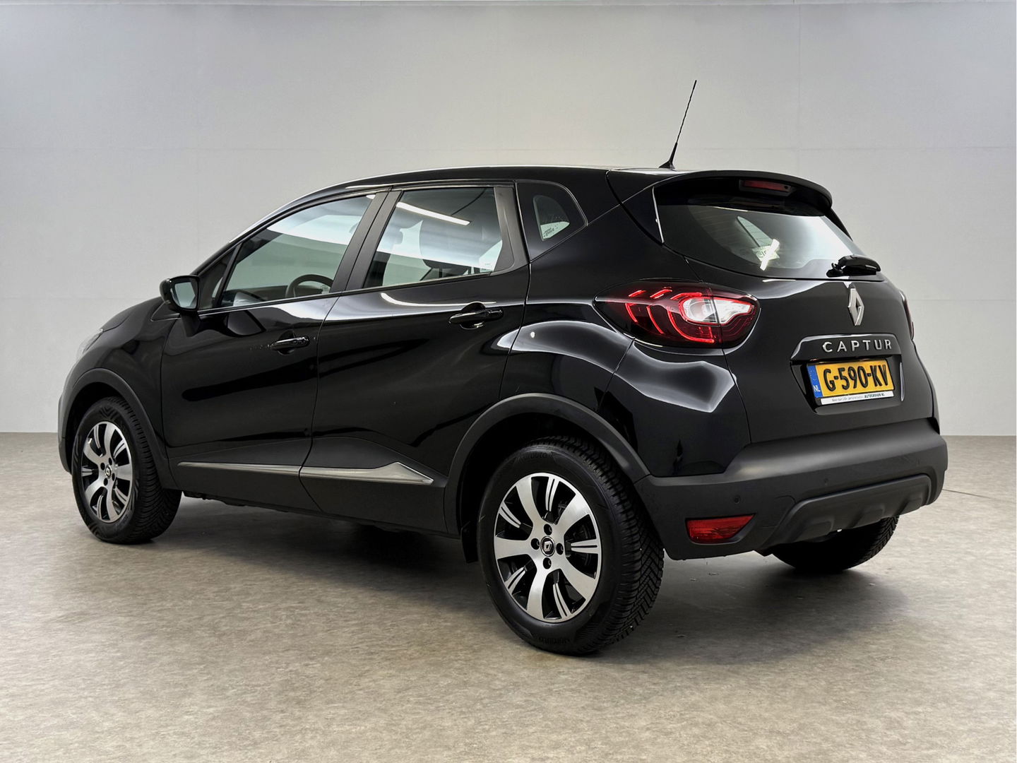 Renault Captur 0.9 TCe Limited | Cruise | LED | Parkeersens. | Clima