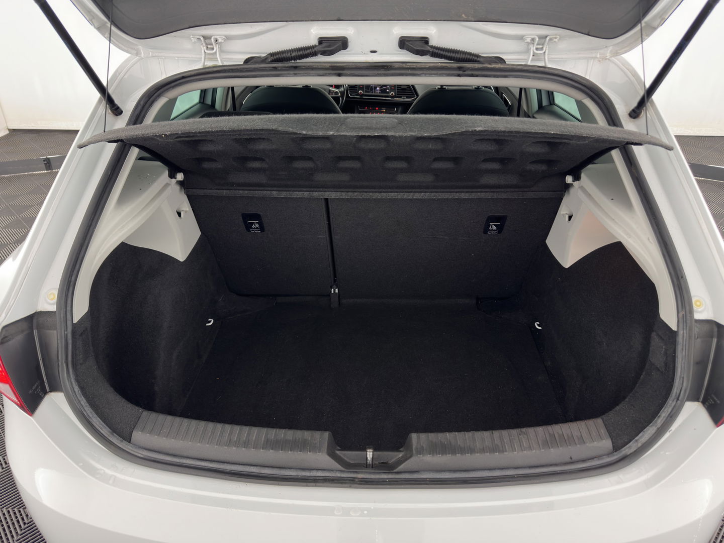 SEAT Leon 1.0 EcoTSI Style Connect *FULL-LED | NAVI-FULLMAP | COMFORT-SEATS | CAMERA | ECC | PDC | CRUISE | PRIVACY-GLASS | 16''ALU*