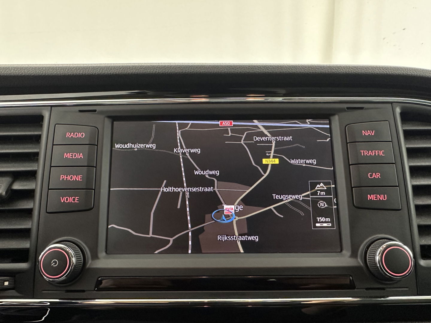 SEAT Leon 1.0 EcoTSI Style Connect *FULL-LED | NAVI-FULLMAP | COMFORT-SEATS | CAMERA | ECC | PDC | CRUISE | PRIVACY-GLASS | 16''ALU*