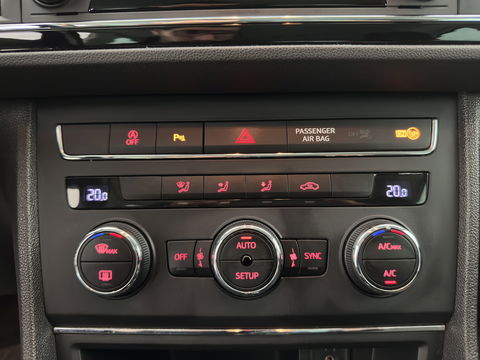 SEAT Leon 1.0 EcoTSI Style Connect *FULL-LED | NAVI-FULLMAP | COMFORT-SEATS | CAMERA | ECC | PDC | CRUISE | PRIVACY-GLASS | 16''ALU*