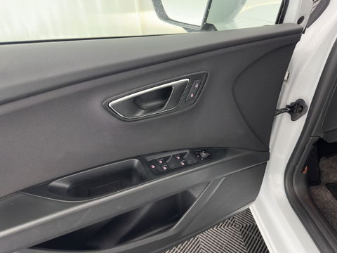 SEAT Leon 1.0 EcoTSI Style Connect *FULL-LED | NAVI-FULLMAP | COMFORT-SEATS | CAMERA | ECC | PDC | CRUISE | PRIVACY-GLASS | 16''ALU*