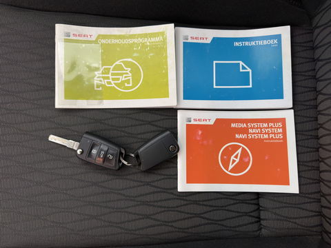 SEAT Leon 1.0 EcoTSI Style Connect *FULL-LED | NAVI-FULLMAP | COMFORT-SEATS | CAMERA | ECC | PDC | CRUISE | PRIVACY-GLASS | 16''ALU*