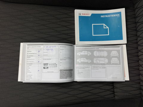 SEAT Leon 1.0 EcoTSI Style Connect *FULL-LED | NAVI-FULLMAP | COMFORT-SEATS | CAMERA | ECC | PDC | CRUISE | PRIVACY-GLASS | 16''ALU*
