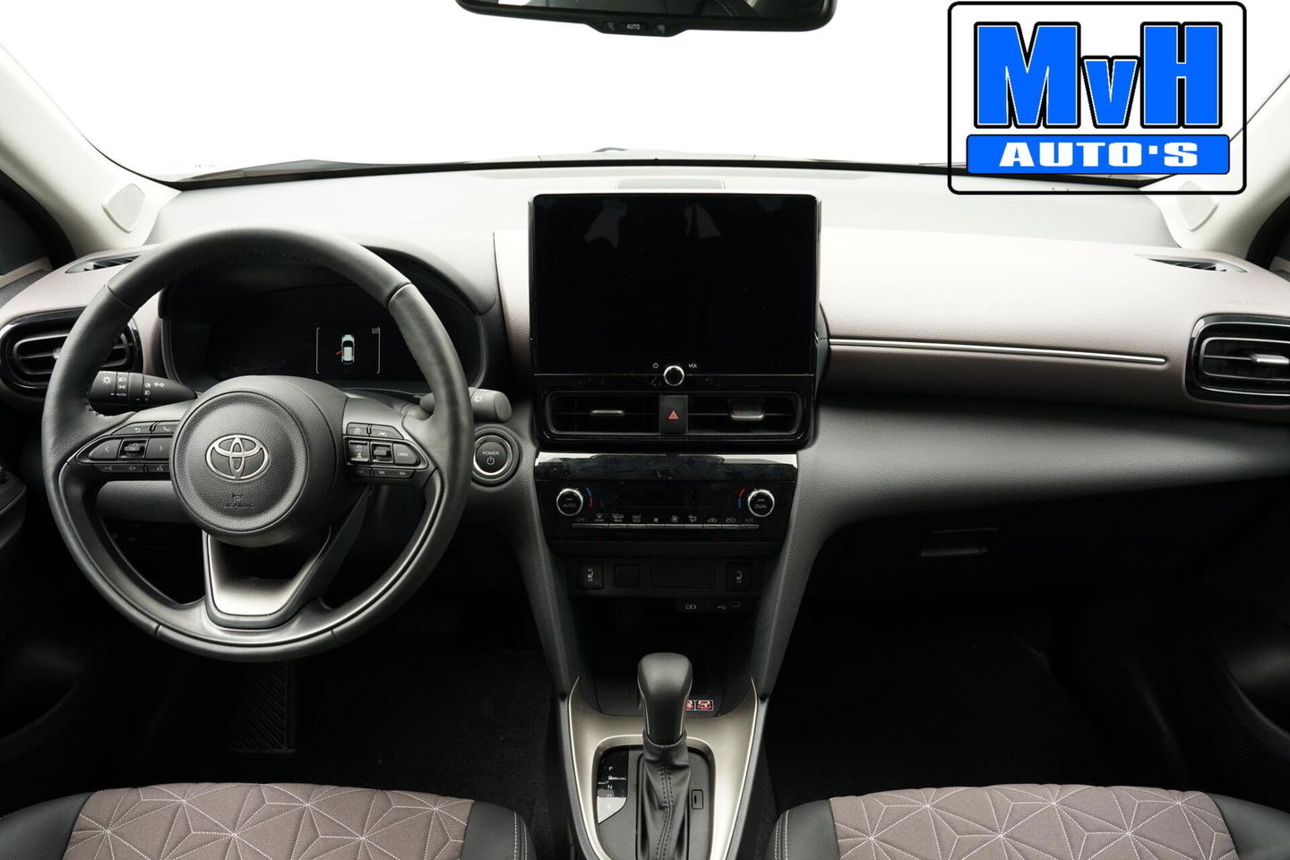 Toyota Yaris Cross 1.5 Hybrid 130 Executive|STUUR/STOELVERW.