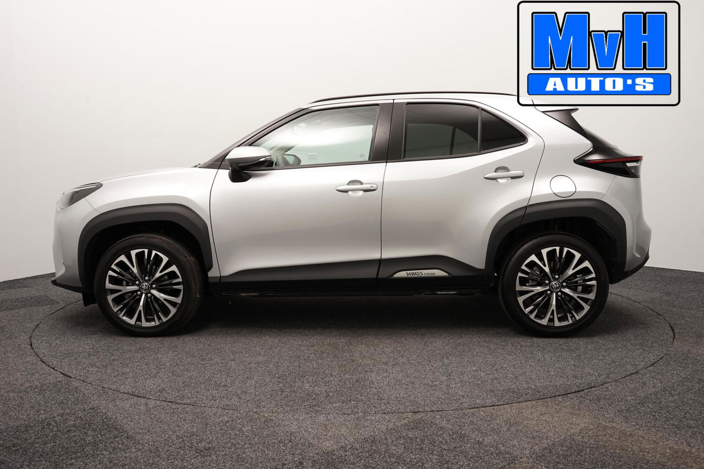 Toyota Yaris Cross 1.5 Hybrid 130 Executive|STUUR/STOELVERW.