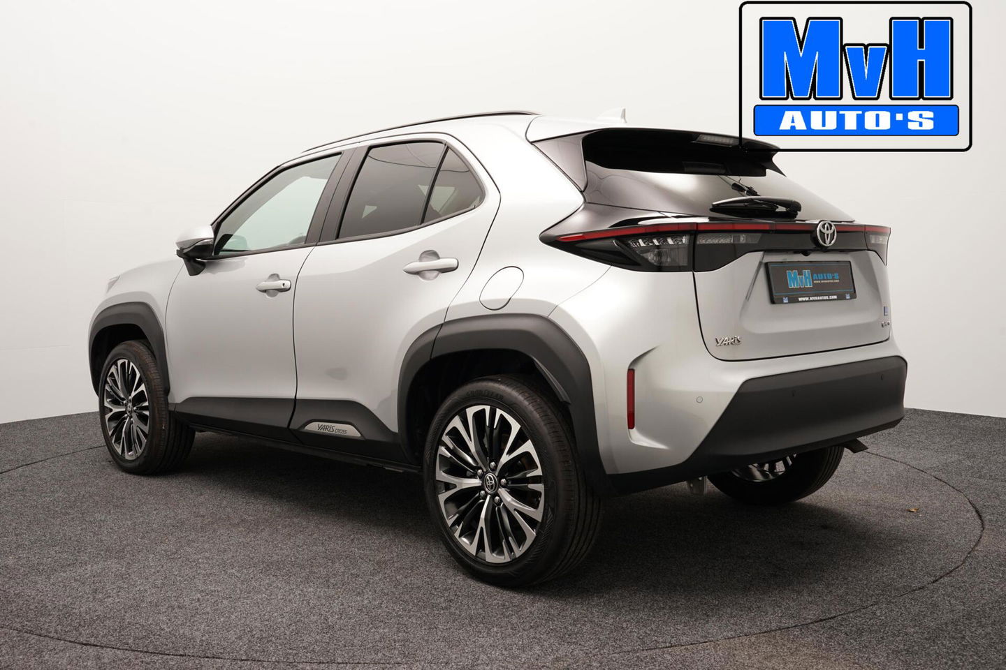 Toyota Yaris Cross 1.5 Hybrid 130 Executive|STUUR/STOELVERW.