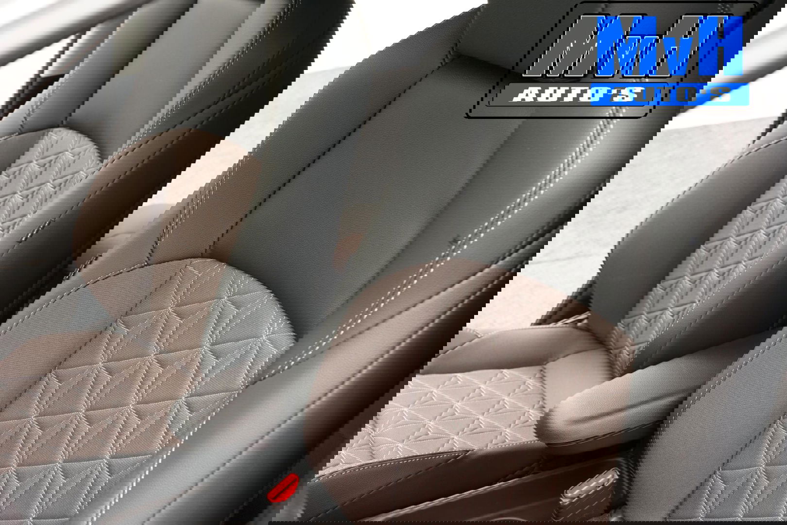 Toyota Yaris Cross 1.5 Hybrid 130 Executive|STUUR/STOELVERW.