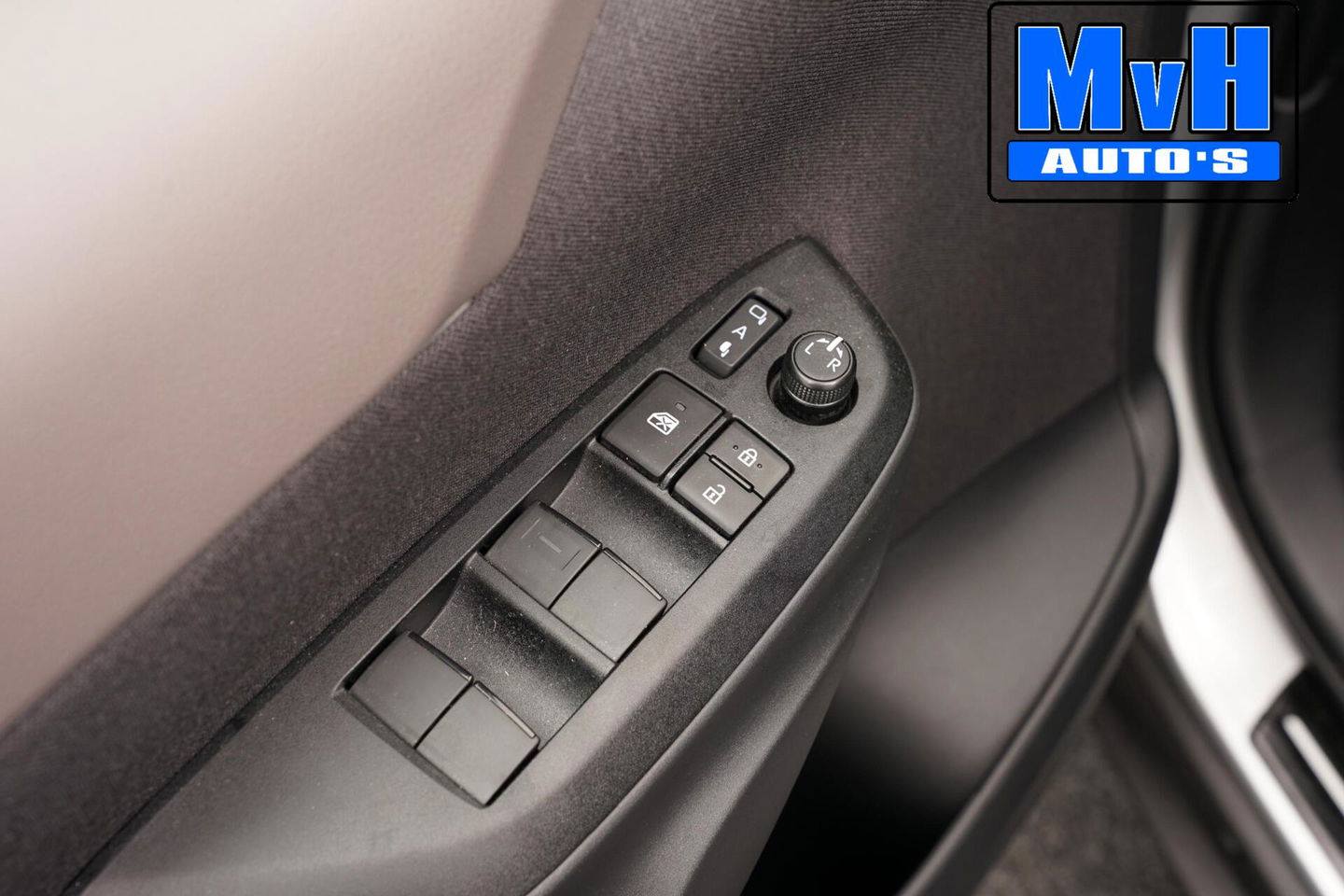 Toyota Yaris Cross 1.5 Hybrid 130 Executive|STUUR/STOELVERW.
