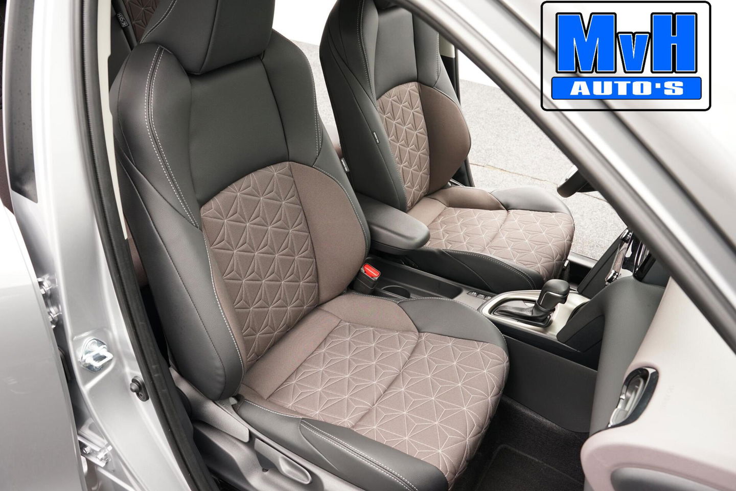 Toyota Yaris Cross 1.5 Hybrid 130 Executive|STUUR/STOELVERW.