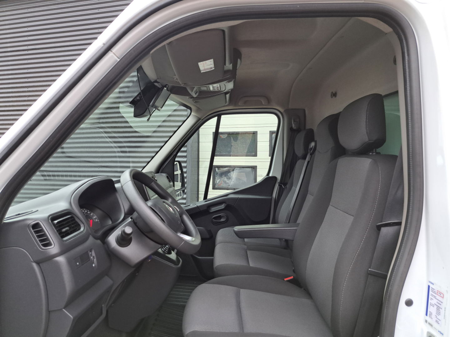 Renault Master T35 2.3 dCi 150pk Euro 6 Automaat Bakwagen - Dhollandia - 2,5t Kg Trekhaak - Cruise