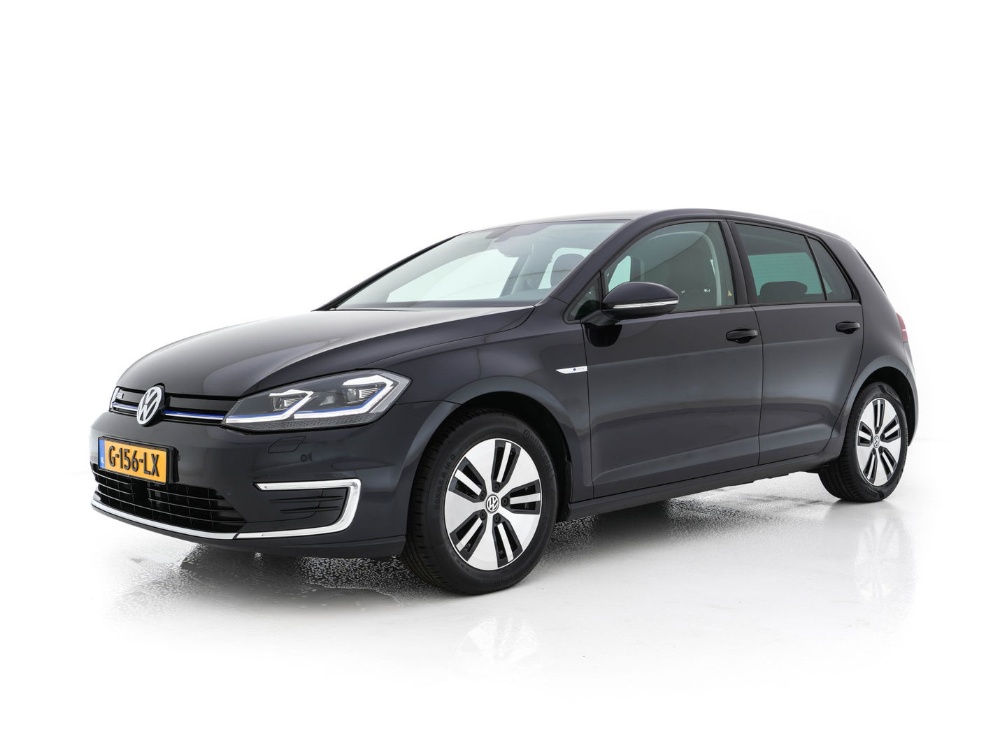 Volkswagen e-Golf E-DITION {SOH-84%} (INCL-BTW) Aut.*HEAT-PUMP | LUXURY-LEATHER | FULL-LED | DIGI-COCKPIT | NAVI-FULLMAP | HEATED-SPORTSEATS | CAMERA | DAB+ | AMBIENT-LIGHT | PRIVACY-GLASS | CCS-FASTLOADER | 16''ALU*