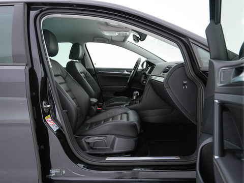 Volkswagen e-Golf E-DITION {SOH-84%} (INCL-BTW) Aut.*HEAT-PUMP | LUXURY-LEATHER | FULL-LED | DIGI-COCKPIT | NAVI-FULLMAP | HEATED-SPORTSEATS | CAMERA | DAB+ | AMBIENT-LIGHT | PRIVACY-GLASS | CCS-FASTLOADER | 16''ALU*