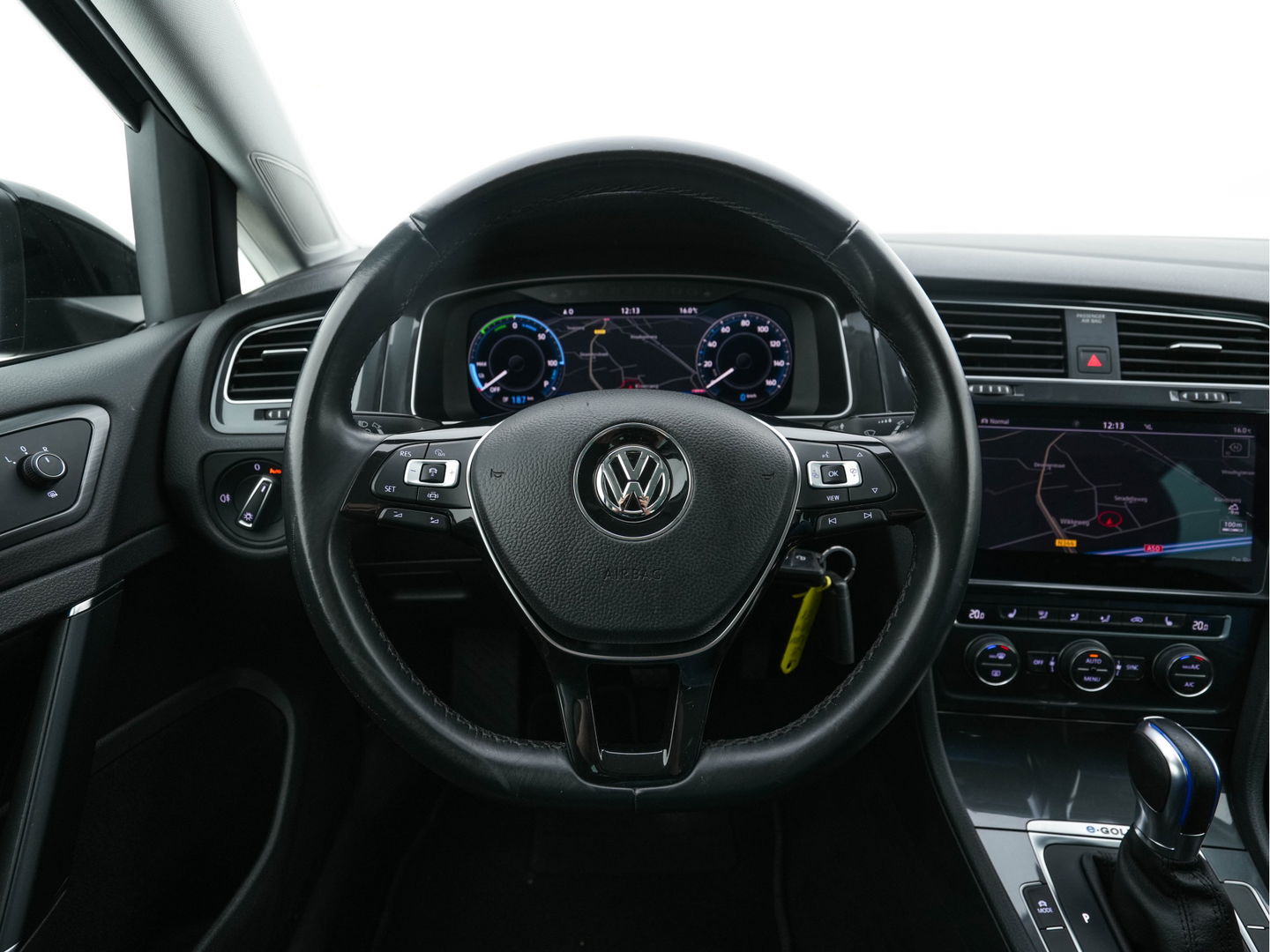 Volkswagen e-Golf E-DITION {SOH-84%} (INCL-BTW) Aut.*HEAT-PUMP | LUXURY-LEATHER | FULL-LED | DIGI-COCKPIT | NAVI-FULLMAP | HEATED-SPORTSEATS | CAMERA | DAB+ | AMBIENT-LIGHT | PRIVACY-GLASS | CCS-FASTLOADER | 16''ALU*