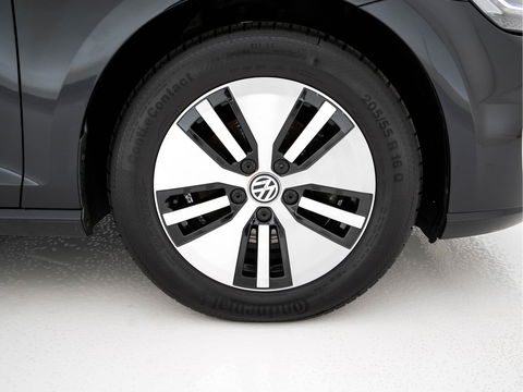 Volkswagen e-Golf E-DITION {SOH-84%} (INCL-BTW) Aut.*HEAT-PUMP | LUXURY-LEATHER | FULL-LED | DIGI-COCKPIT | NAVI-FULLMAP | HEATED-SPORTSEATS | CAMERA | DAB+ | AMBIENT-LIGHT | PRIVACY-GLASS | CCS-FASTLOADER | 16''ALU*