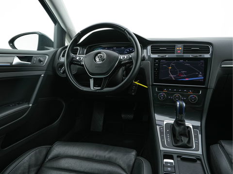 Volkswagen e-Golf E-DITION {SOH-84%} (INCL-BTW) Aut.*HEAT-PUMP | LUXURY-LEATHER | FULL-LED | DIGI-COCKPIT | NAVI-FULLMAP | HEATED-SPORTSEATS | CAMERA | DAB+ | AMBIENT-LIGHT | PRIVACY-GLASS | CCS-FASTLOADER | 16''ALU*