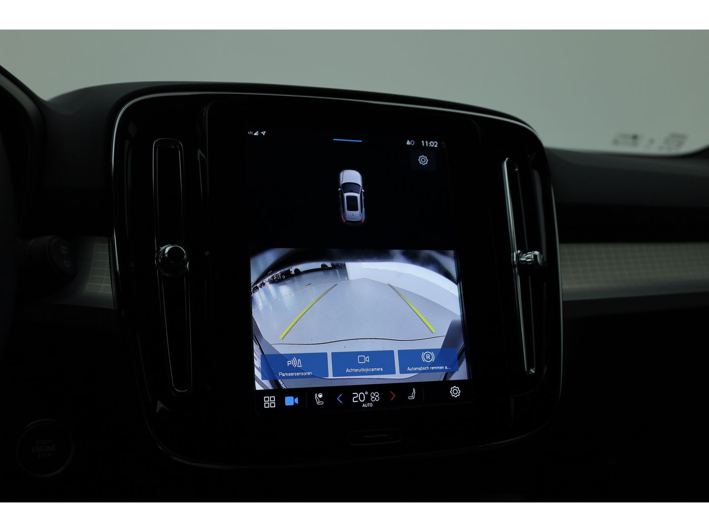 Volvo XC40 2.0 B3 Plus Dark | ACC | elek. stoelen | camera | 4x stoel + stuurvew. |