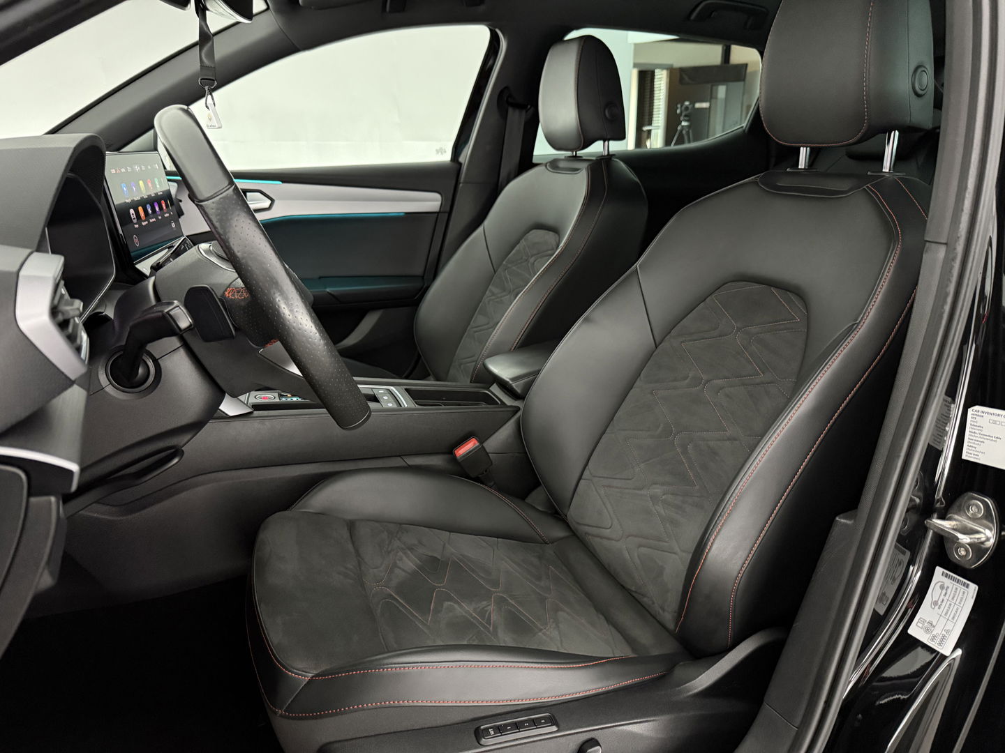 SEAT Leon 1.5 eTSI FR Launch Edition | Sfeerverl. | Virtual | Memory | Carplay | Parkeersens. | Winterpakket