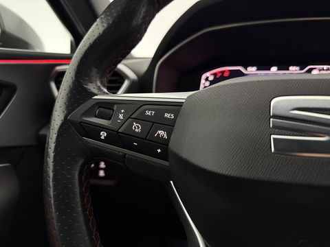 SEAT Leon 1.5 eTSI FR Launch Edition | Sfeerverl. | Virtual | Memory | Carplay | Parkeersens. | Winterpakket