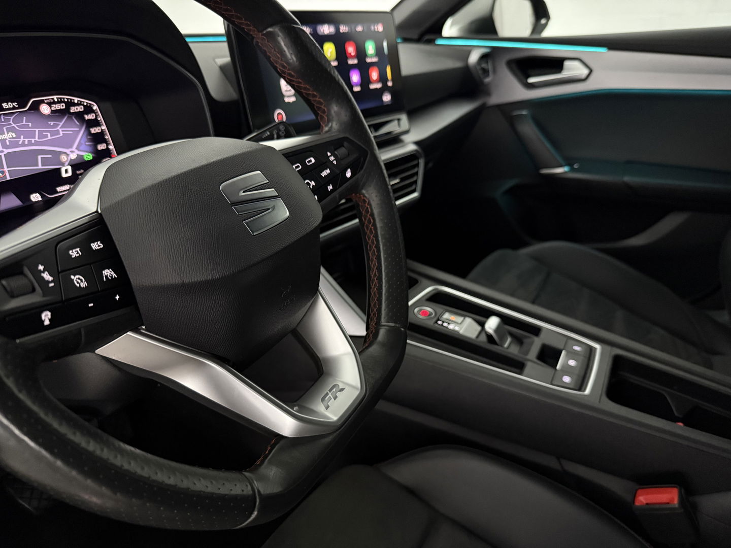 SEAT Leon 1.5 eTSI FR Launch Edition | Sfeerverl. | Virtual | Memory | Carplay | Parkeersens. | Winterpakket