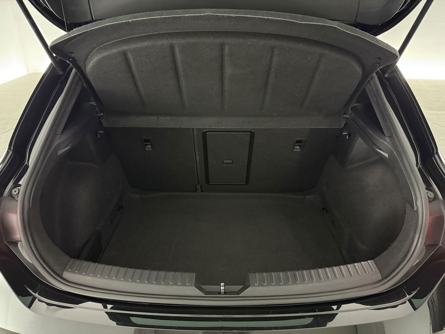 SEAT Leon 1.5 eTSI FR Launch Edition | Sfeerverl. | Virtual | Memory | Carplay | Parkeersens. | Winterpakket