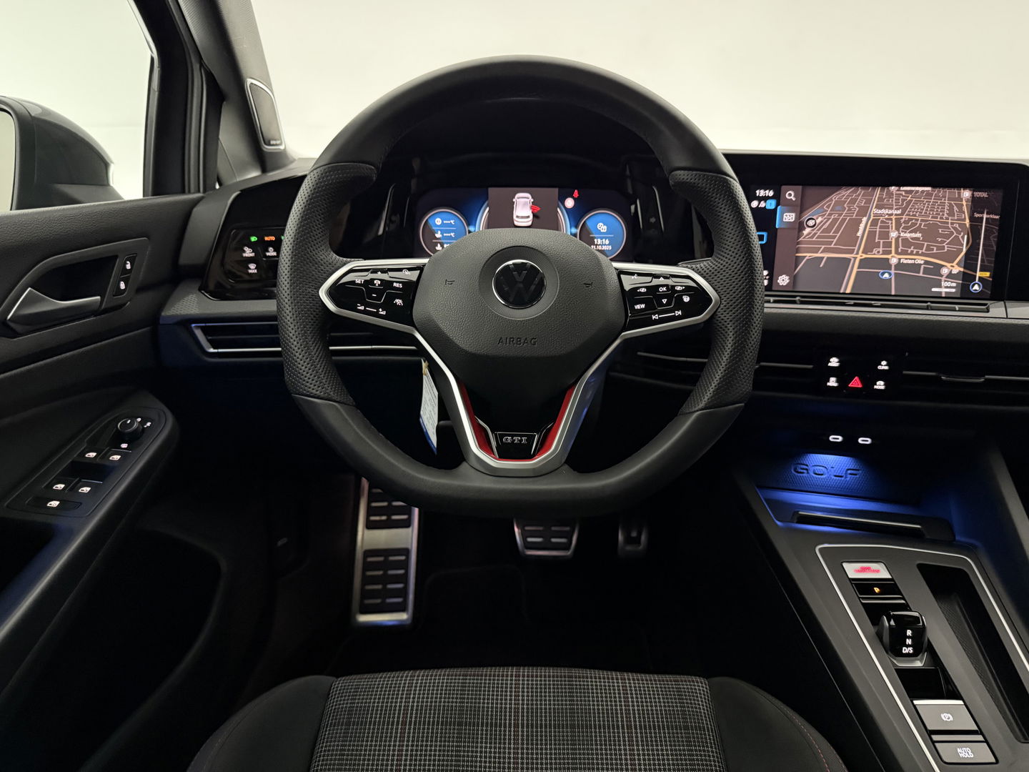 Volkswagen Golf 2.0 TSI 245PK GTI | Camera | HuD | H/K | Virtual | Keyless | Sfeer | Carplay | Winterpakket