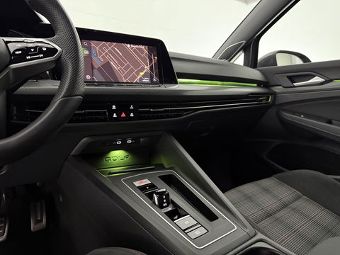 Volkswagen Golf 2.0 TSI 245PK GTI | Camera | HuD | H/K | Virtual | Keyless | Sfeer | Carplay | Winterpakket