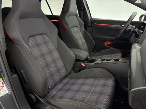Volkswagen Golf 2.0 TSI 245PK GTI | Camera | HuD | H/K | Virtual | Keyless | Sfeer | Carplay | Winterpakket