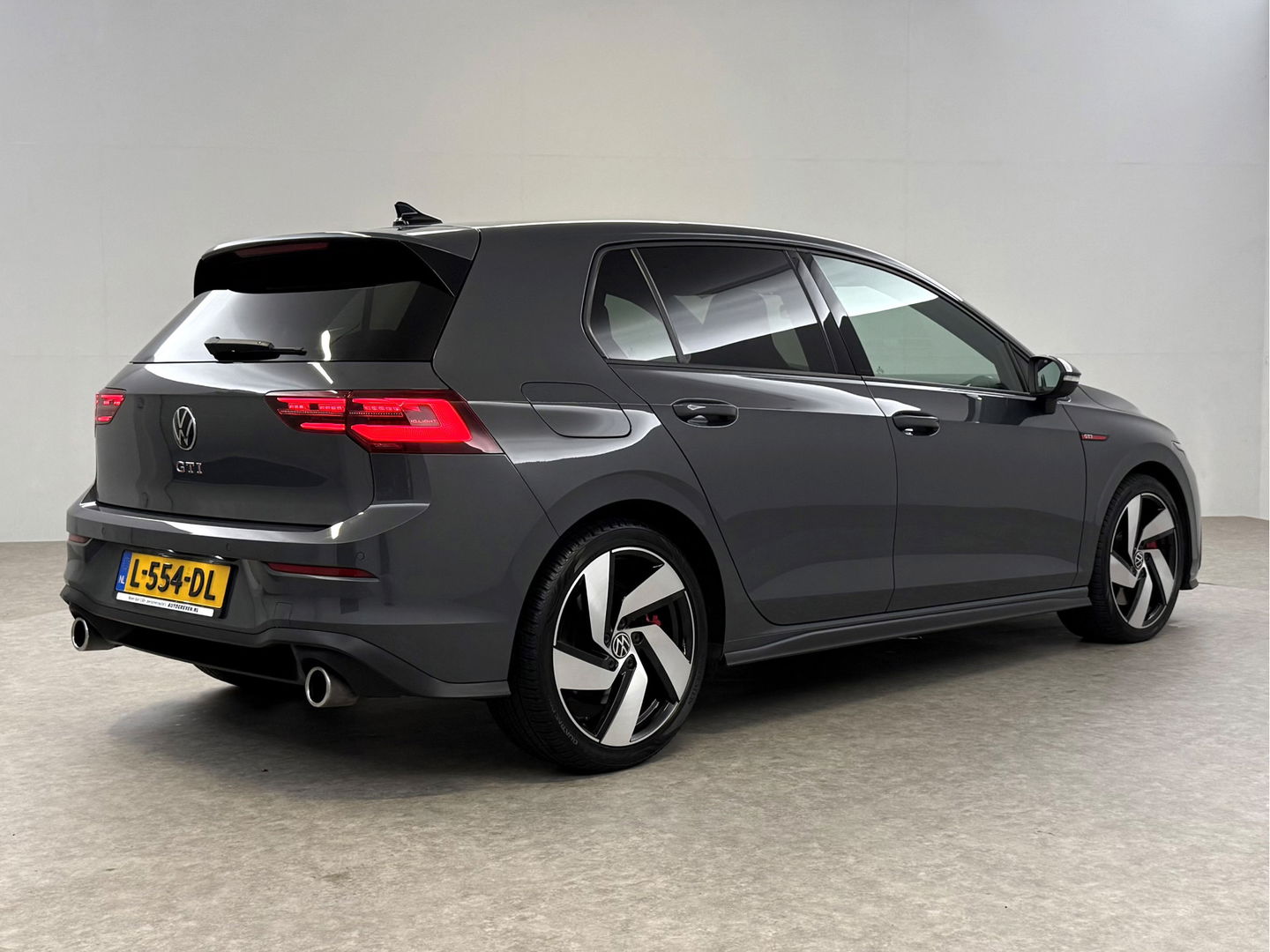 Volkswagen Golf 2.0 TSI 245PK GTI | Camera | HuD | H/K | Virtual | Keyless | Sfeer | Carplay | Winterpakket