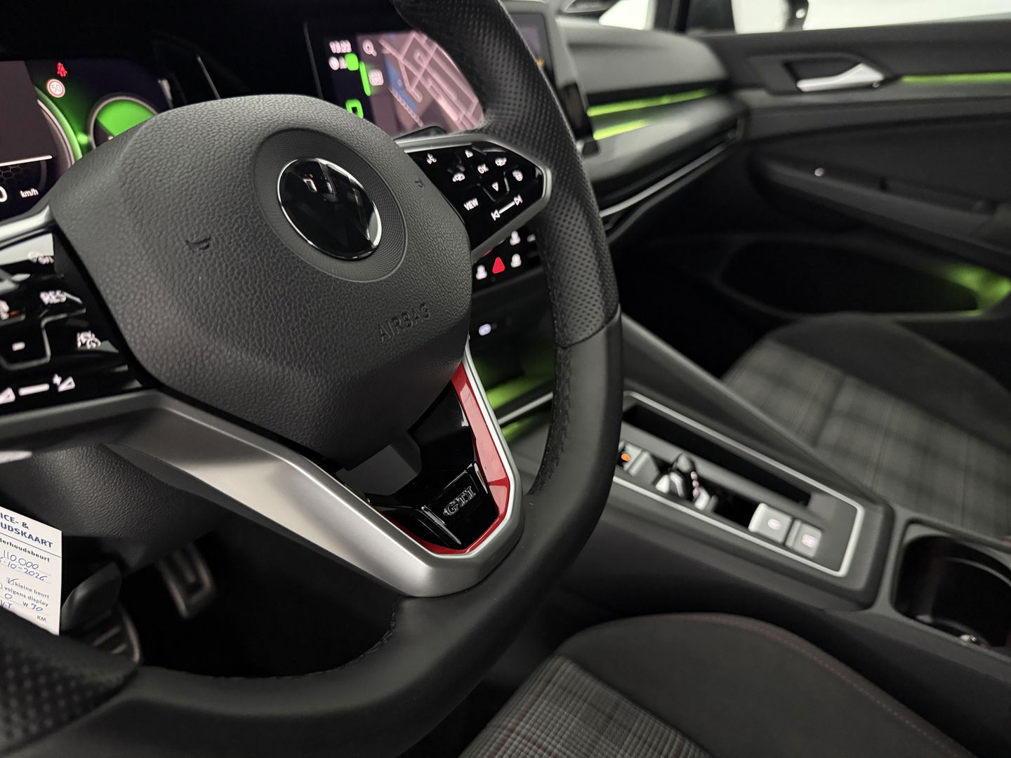 Volkswagen Golf 2.0 TSI 245PK GTI | Camera | HuD | H/K | Virtual | Keyless | Sfeer | Carplay | Winterpakket