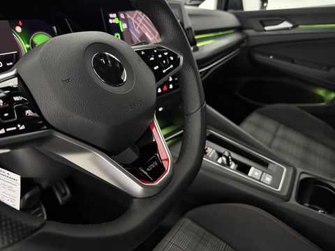 Volkswagen Golf 2.0 TSI 245PK GTI | Camera | HuD | H/K | Virtual | Keyless | Sfeer | Carplay | Winterpakket