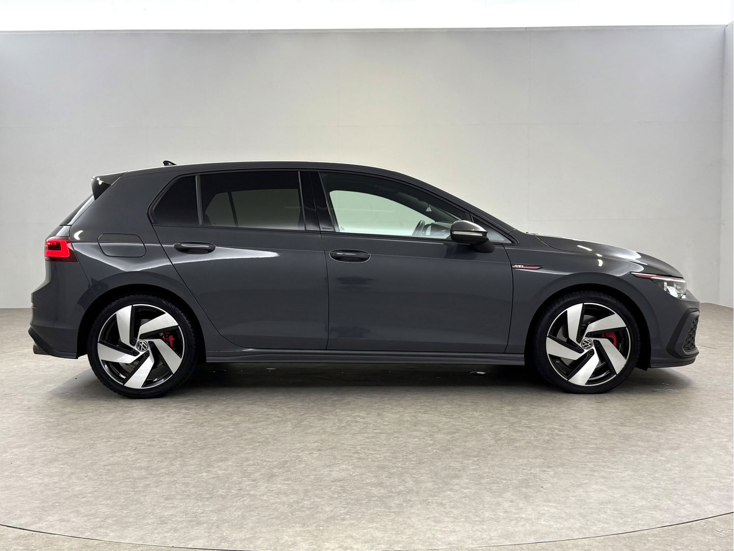 Volkswagen Golf 2.0 TSI 245PK GTI | Camera | HuD | H/K | Virtual | Keyless | Sfeer | Carplay | Winterpakket