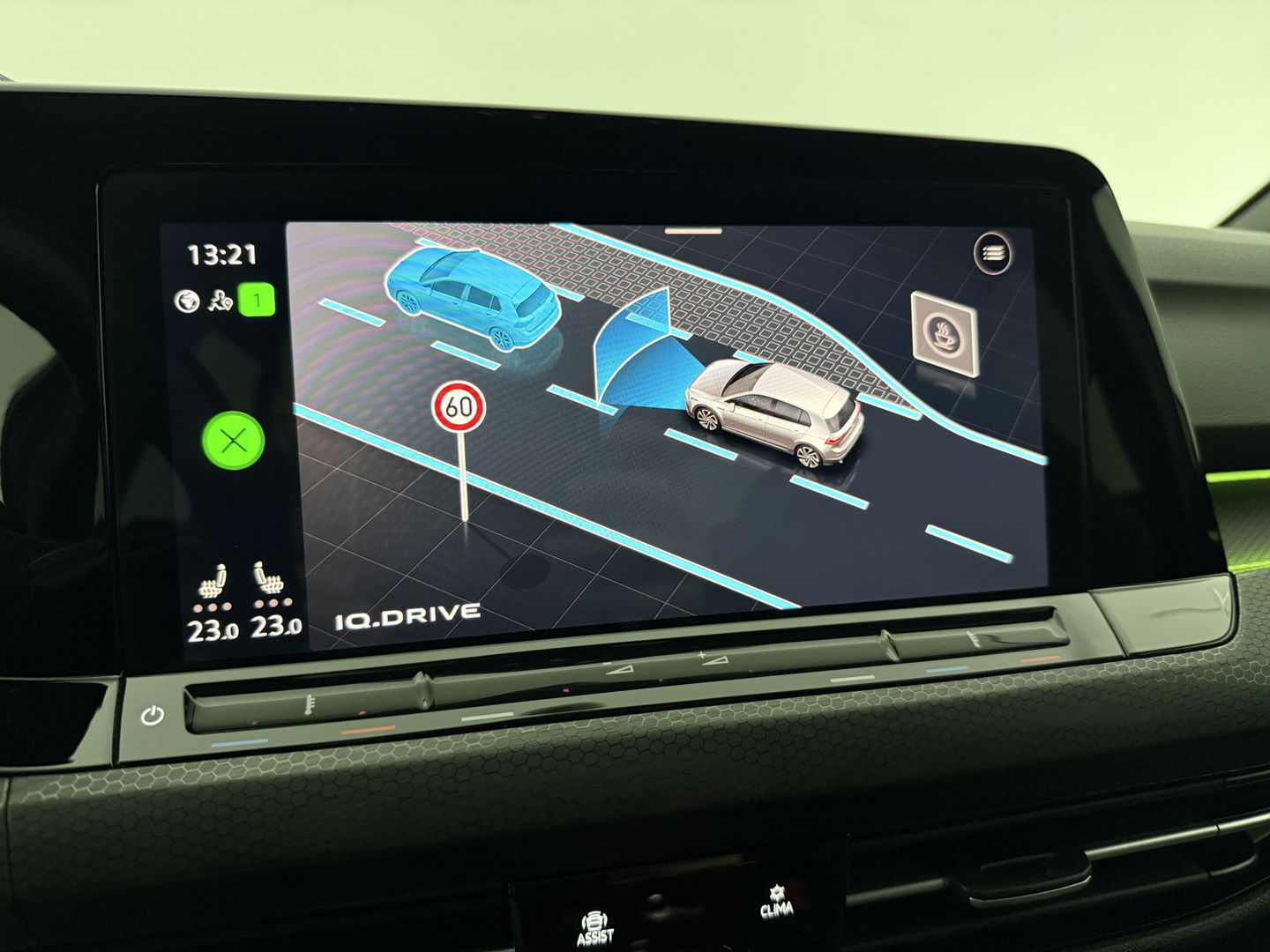 Volkswagen Golf 2.0 TSI 245PK GTI | Camera | HuD | H/K | Virtual | Keyless | Sfeer | Carplay | Winterpakket