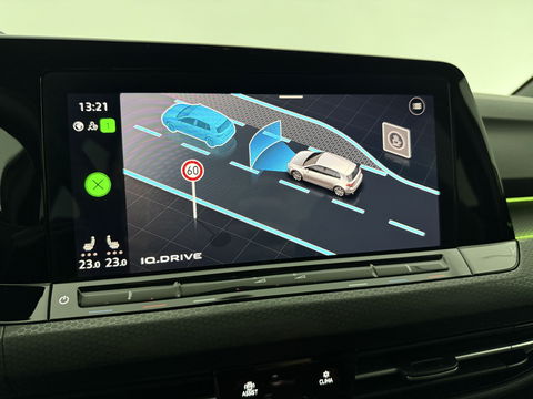 Volkswagen Golf 2.0 TSI 245PK GTI | Camera | HuD | H/K | Virtual | Keyless | Sfeer | Carplay | Winterpakket