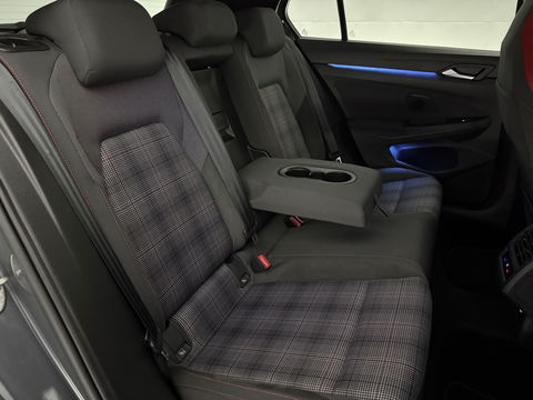 Volkswagen Golf 2.0 TSI 245PK GTI | Camera | HuD | H/K | Virtual | Keyless | Sfeer | Carplay | Winterpakket