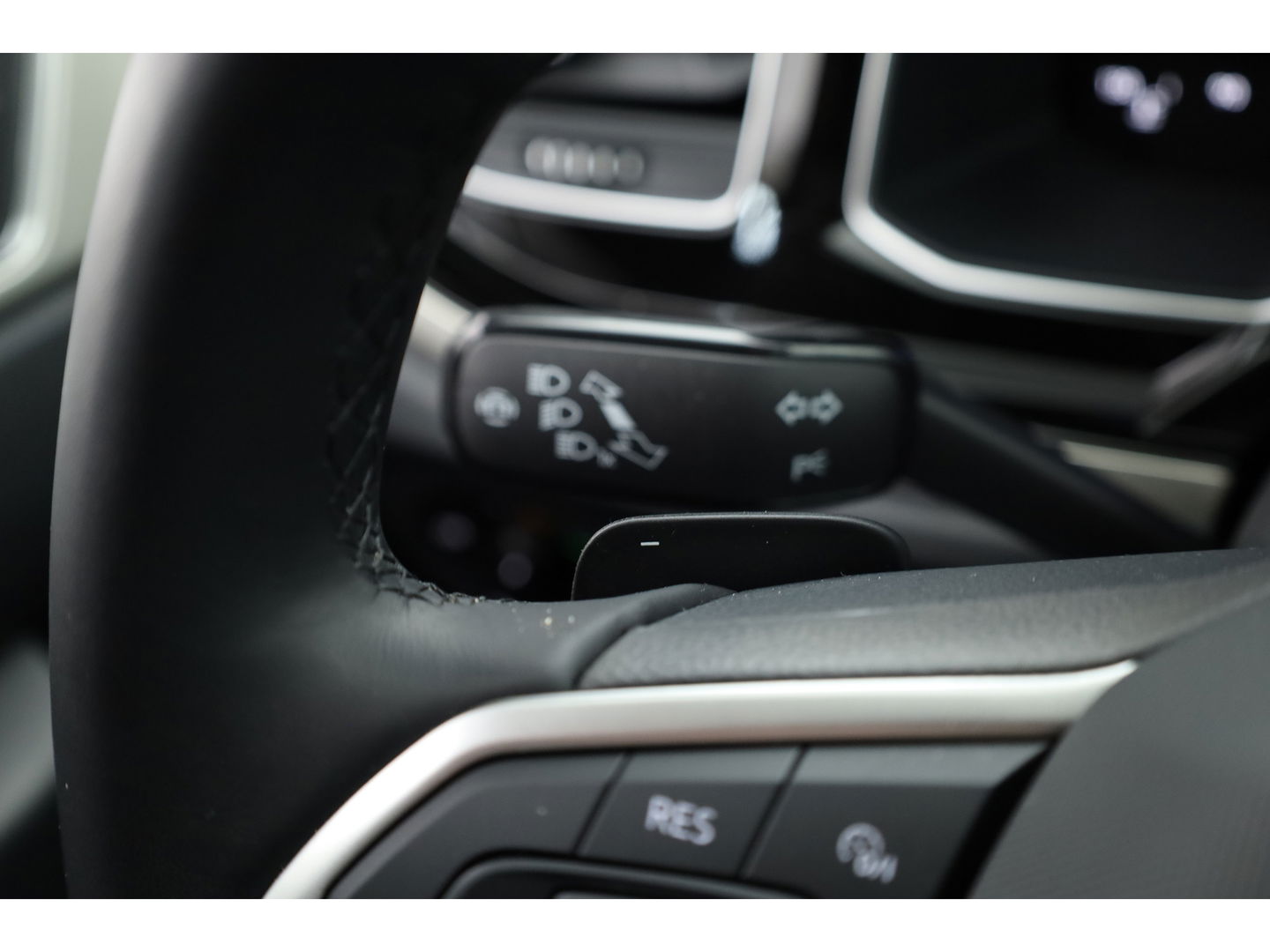 Volkswagen Taigo 1.0 TSI DSG | Navi | Travel Assist | Stoelverw. | Apple CarPlay | PDC