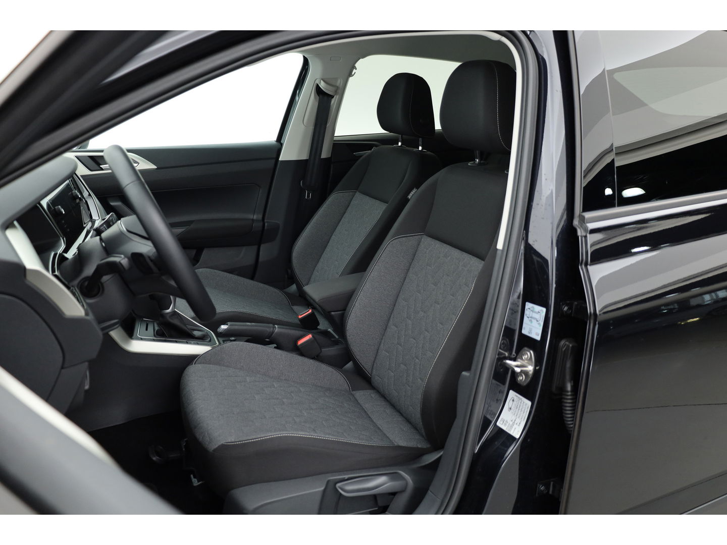 Volkswagen Taigo 1.0 TSI DSG | Navi | Travel Assist | Stoelverw. | Apple CarPlay | PDC