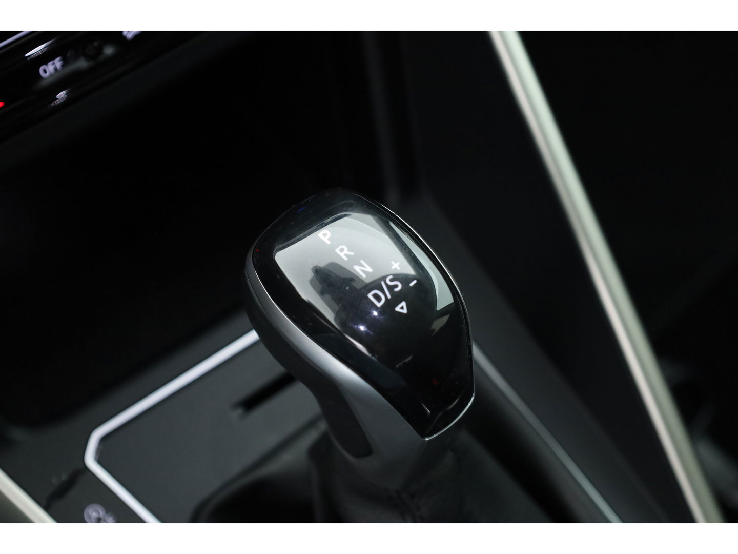 Volkswagen Taigo 1.0 TSI DSG | Navi | Travel Assist | Stoelverw. | Apple CarPlay | PDC