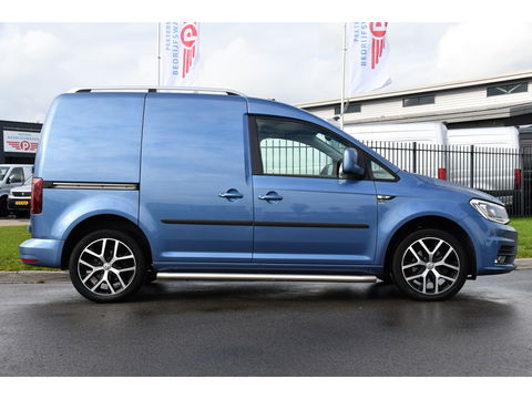 Volkswagen Caddy 2.0 TDI L1H1 Highline 70 years Edition Adaptieve Cruise, LED, 150pk, Carplay, Navi, Leder, Trekhaak, Automaat, Uniek!