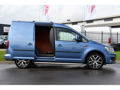 Volkswagen Caddy 2.0 TDI L1H1 Highline 70 years Edition Adaptieve Cruise, LED, 150pk, Carplay, Navi, Leder, Trekhaak, Automaat, Uniek!