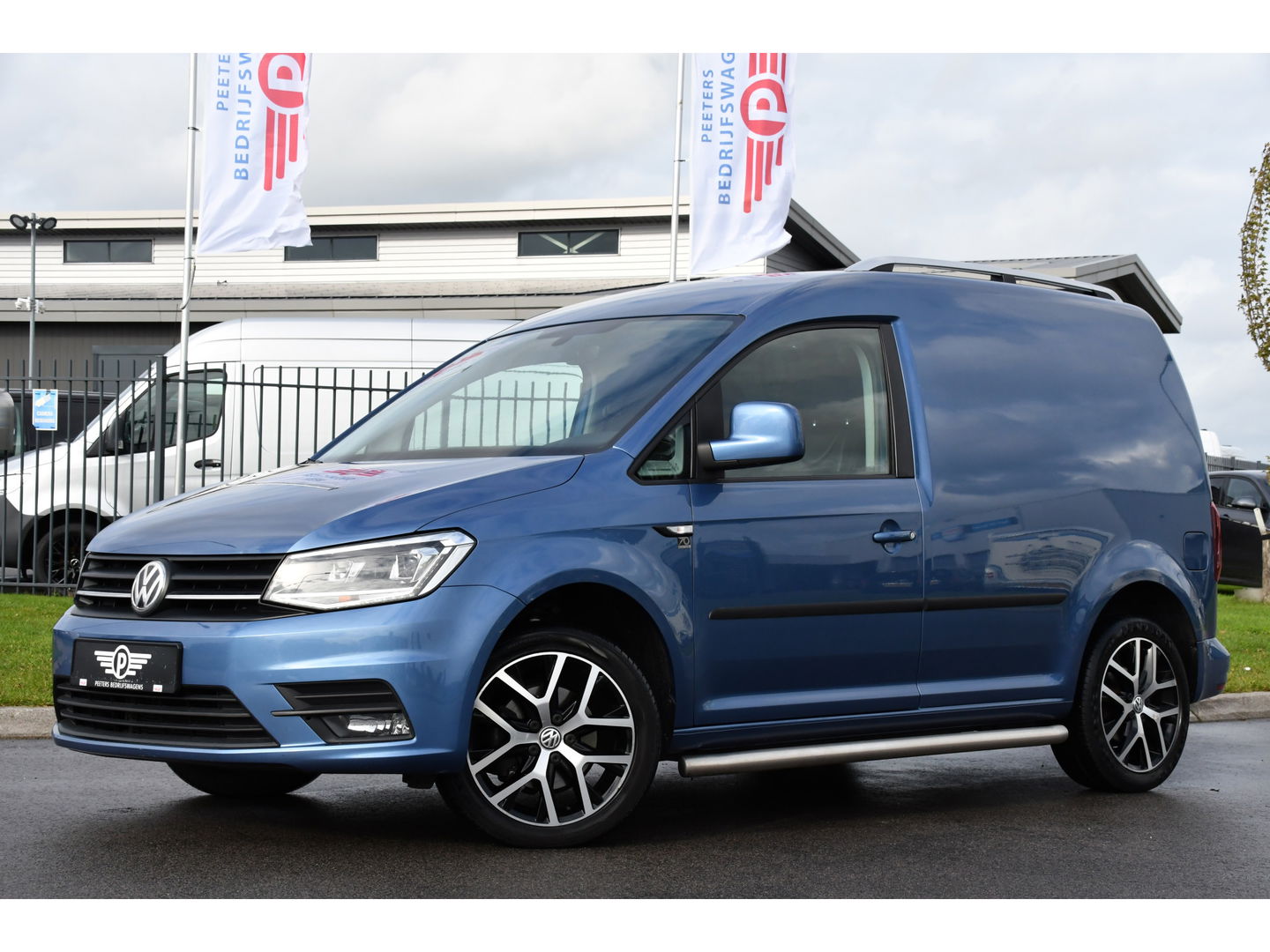 Volkswagen Caddy 2.0 TDI L1H1 Highline 70 years Edition Adaptieve Cruise, LED, 150pk, Carplay, Navi, Leder, Trekhaak, Automaat, Uniek!