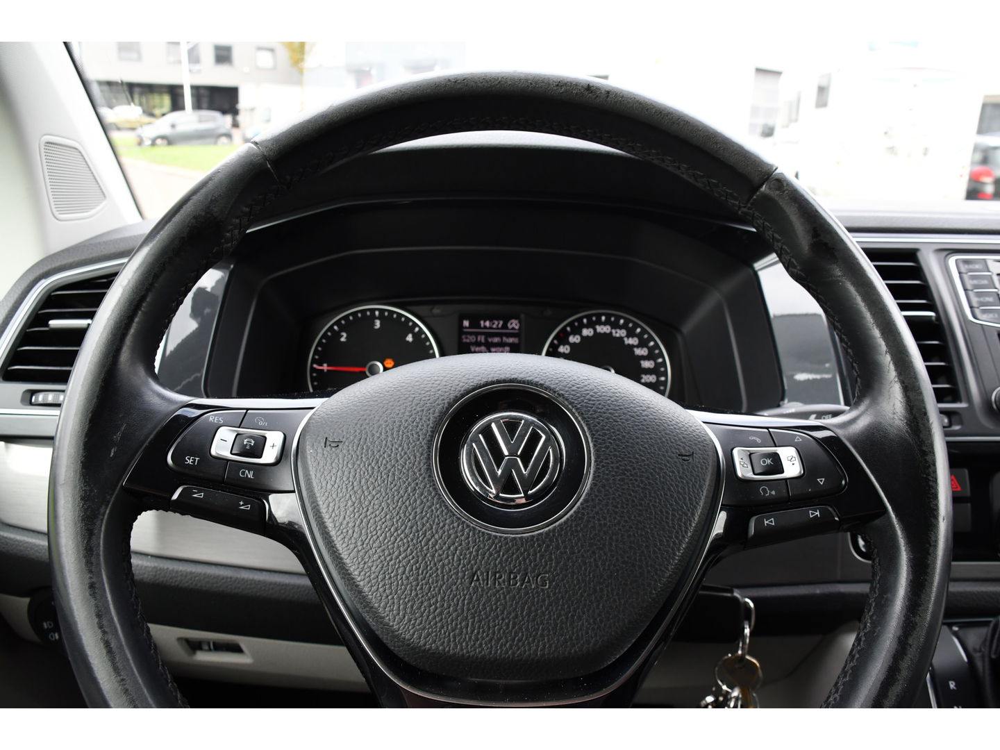 Volkswagen Transporter 2.0 TDI L2H1 PB Edition Adaptieve Cruise, LED, 150pk, Carplay, Sensoren, Trekhaak, Automaat, multimedia, Uniek!